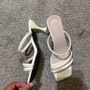 Shein White Heels thumbnail 2
