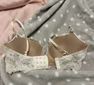 Bra thumbnail 2