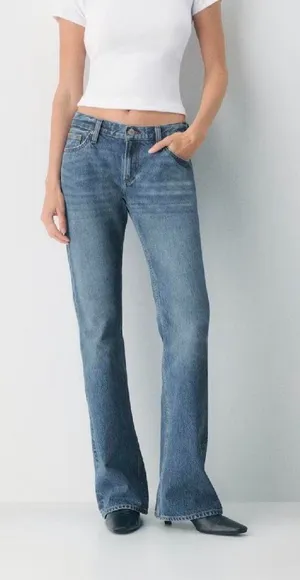Denim Forum The '00s Lo-Rise Flare Jeans Medium Wash 5 Year Kiss n Tell 25 $138 thumbnail 1