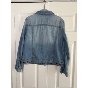 Talbots Classic Denim Trucker Jacket Womens Size L Blue Light Wash 100% Cotton thumbnail 5