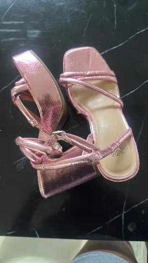 Wild Fable Metallic Pink Strappy Block Heel Sandals thumbnail 2