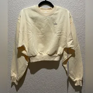 Alo NWT Cropped Accolade Crewneck Candlelight Yellow Size S thumbnail 5