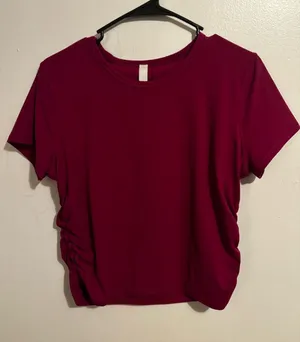 Lululemon tee - magenta color thumbnail 1