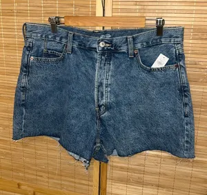 Old Navy cut off denim jean shorts high rise woman’s size 16 NWT thumbnail 1