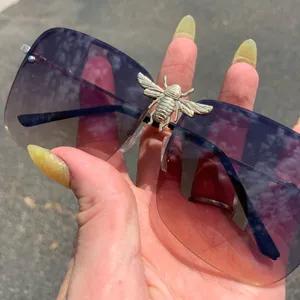 Bee charm aviator gradient shade sunglasses thumbnail 5