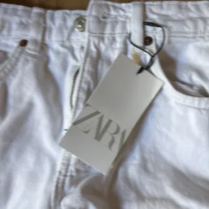 Zara White Denim Pants thumbnail 2