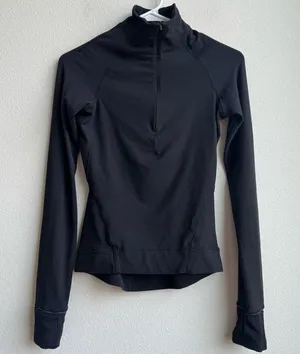 Lululemon Outrun the Elements 1/2 Zip Black Thumb holes Reflective Size 2 XS thumbnail 1