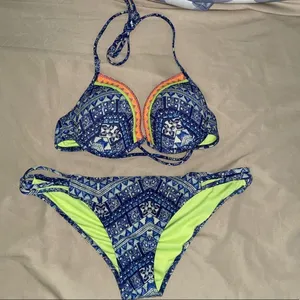 victoria’s secret bikini set thumbnail 1