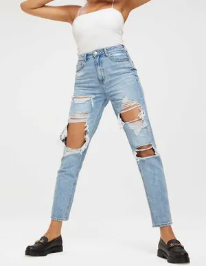American Eagle High Rise Mom Jeans thumbnail 1