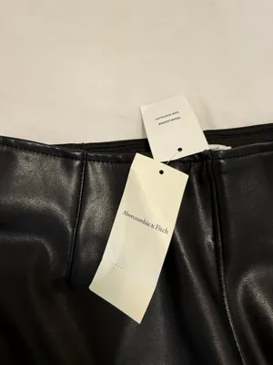 Nwt Abercrombie & Fitch Vegan Leather Pants thumbnail 4