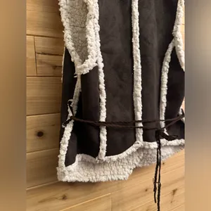 Y2K NWT Wet Seal Size Medium Sherpa Lined Cozy Vest thumbnail 6