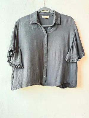 Billabong Women's Gauze Button Front‎ Top Medium Boho Ruffle Sleeve Beachy Black thumbnail 2