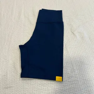 Yellow label co. Navy blue shorts women XS thumbnail 2