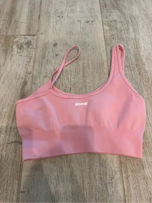 Bo + Tee Seamless Asymmetrical Bubble Gum Pink Sports Bra Size Small thumbnail 4