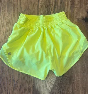 Lululemon Hotty Shorts 2.5" Hot High-Rise thumbnail 1