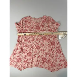 Wonderly Flowy Asymmetrical Hem Floral Top Size L Lightweight NWT thumbnail 4