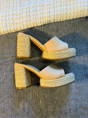 Shu Shop Elvira Platform Bone Heel Size 8.5 thumbnail 2