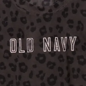 NWT..Old Navy Leopard Print Fleece Top XL thumbnail 4