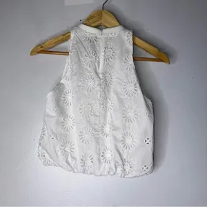 Zara White‎ Boxy Sleeveless Blouse Cut Out Design Bubble Hem White XS thumbnail 2