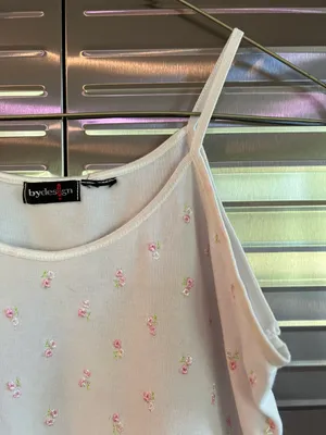 Vintage Floral Embroidered Tank Top thumbnail 3
