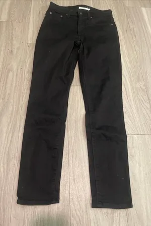 Levi's Black High-Rise Skinny Jeans thumbnail 1