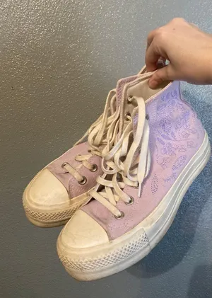 Converse Hightop thumbnail 2