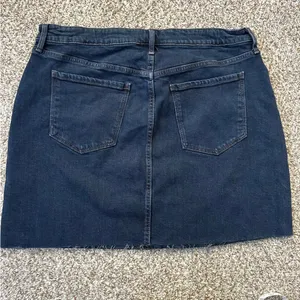 Old Navy High Rise Slim Pockets Jean Denim Mini Skirt 14 thumbnail 2