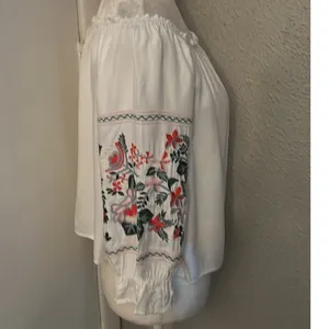 SugarLips Embroidered Off Shoulder Boho Top S Festival Concert Summer Floral thumbnail 3