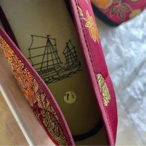 Embroidered Floral Ballet Flats Red Brocade Asian Inspired Slip-On Shoes 7.5 thumbnail 8