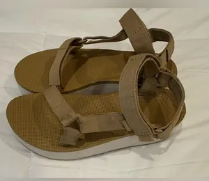 Teva Flatform Universal Sandals – Lark – Size 10 – Tan & White – 1 1/4” Platform thumbnail 1