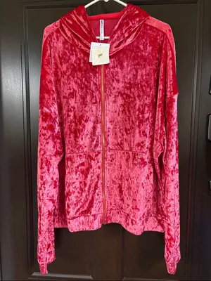 NWT Fabletics Crushed Velour Zip Front Hoodie Strawberry Size 4X thumbnail 3