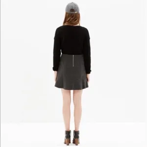 Madewell Boulevard Charcoal Grey Wool Skirt Size 2 thumbnail 8
