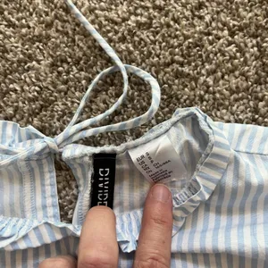 H&M Blouse Long Sleeve Ruffled Collar and Hem Blue Vertical Stripes Zip Small thumbnail 2