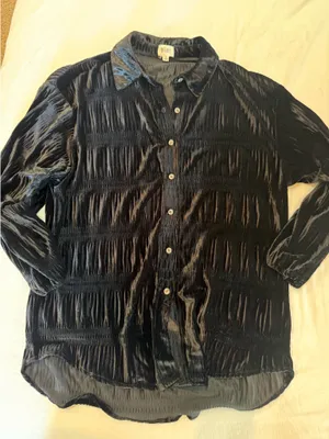 BIBI Black Crushed Velvet Button Front Blouse Size Small thumbnail 1