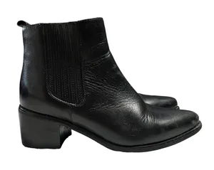 BLONDO Elvina Waterproof Leather Block Heel Ankle Boots Size 6.5M Outdoors thumbnail 1