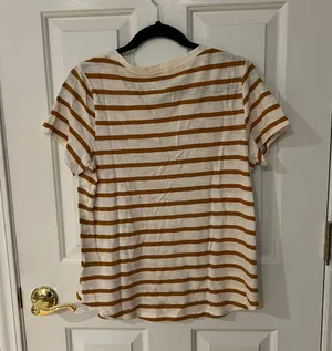 Old Navy Tshirt thumbnail 3