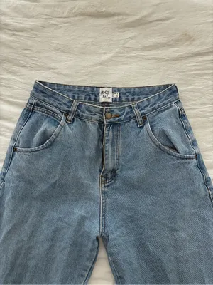 Princess Polly Vintage-Style Boyfriend Jeans in Washed Blue-Gray thumbnail 2