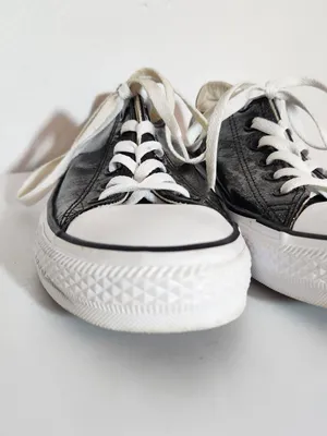 Converse Black Glitter Sparkle Sneakers Size 9.5 thumbnail 2