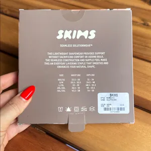 SKIMS sculpting bra sienna thumbnail 2
