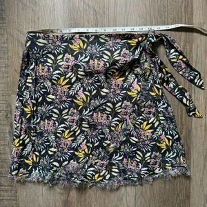 NWT Natural Life Holly Wrap Mini Skirt thumbnail 9