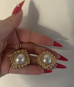 Lisa Says Gah Gold Large Pearl & Frame Button Earrings thumbnail 2