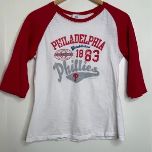 Genuine Merchandise Campus Lifestyle Philadelphia Phillies Raglan Baseball Shirt Size Large Juniors thumbnail 1