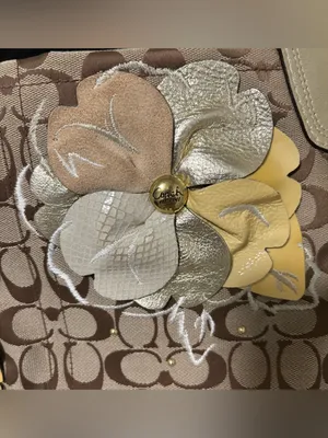 Coach F16879 Bleeker Leather Floral Carly Shoulder Bag thumbnail 3