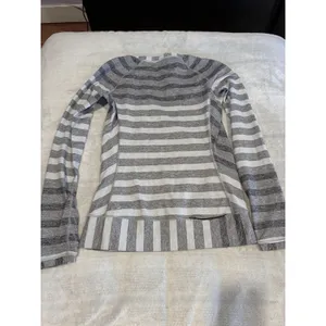 Lululemon Swiftly Tech Long Sleeve Top Womens Gray White Stripe Athletic 8 thumbnail 6