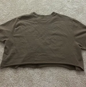 Brandy Melville Cropped New York relaxed t-shirt thumbnail 2