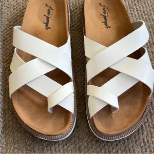 EUC Free People Ventura Sandals White Size 10 Retail $88.00 thumbnail 3