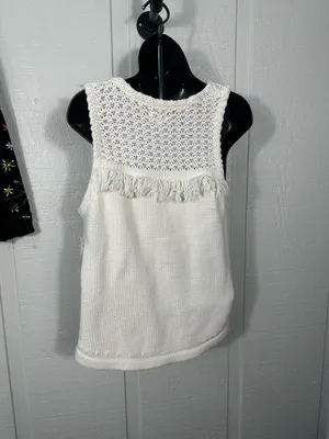 Anthropologie White Sleeveless Top Size Medium EUC thumbnail 5
