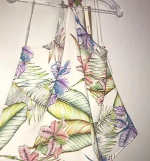New- Medium off-white floral crêpe high neck halter top thumbnail 1