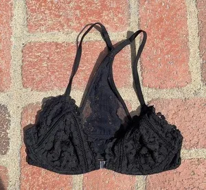 Victoria's Secret lace bra thumbnail 1