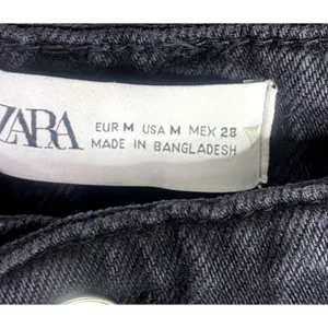 Zara Relaxed Fit Utility Style Wide Leg High Rise Raw Hem Jeans Pockets M Black thumbnail 5
